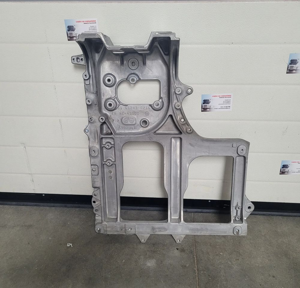 MOCOWANIE BLOTNIKA WSPORNIK MAN TG3 TGS NM 81.61243-0216 - Para-lama por Camião: foto 1 MOCOWANIE BLOTNIKA WSPORNIK MAN TG3 TGS NM 81.61243-0216 - Para-lama por Camião: foto 1