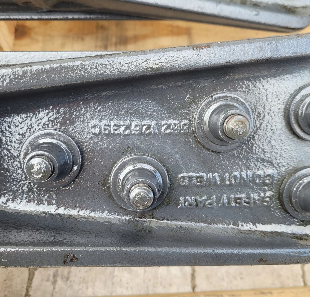 MOCOWANIE SIODŁA VOLVO FH RENAULT HOLAND - Quinta-roda por Camião: foto 3 MOCOWANIE SIODŁA VOLVO FH RENAULT HOLAND - Quinta-roda por Camião: foto 3