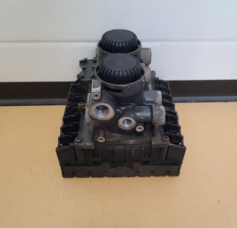 MODULATOR WABCO TEBS-E3 174738 CHWALIM116 - Peças de freio por Camião: foto 2 MODULATOR WABCO TEBS-E3 174738 CHWALIM116 - Peças de freio por Camião: foto 2
