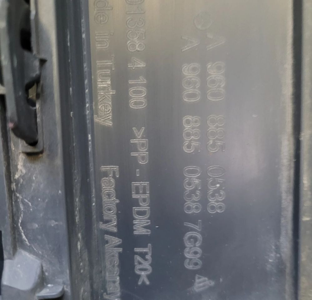 NAROŻNIK ZDERZAK ACTROS MP4 RH LIFT - Canto do pára-choque por Camião: foto 2 NAROŻNIK ZDERZAK ACTROS MP4 RH LIFT - Canto do pára-choque por Camião: foto 2