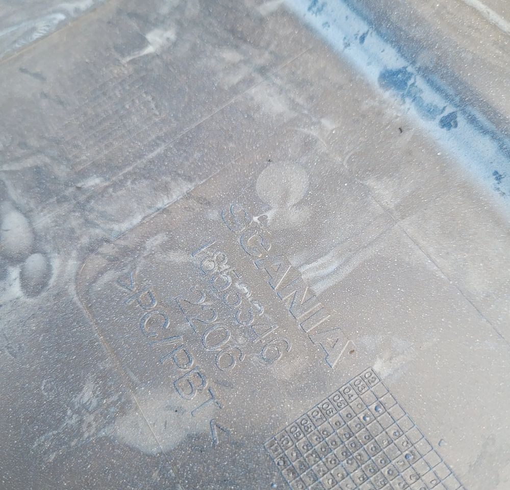 NAROZNIK ZDERZAKA SCANIA R ORYGINAŁ NOWY LH 1853346 CHWALIM116 - Canto do pára-choque por Camião: foto 3 NAROZNIK ZDERZAKA SCANIA R ORYGINAŁ NOWY LH 1853346 CHWALIM116 - Canto do pára-choque por Camião: foto 3