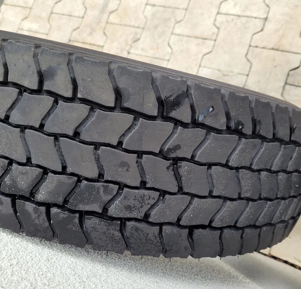 OPONA 215/75 R17,5 FULDA REGIOFORCE CENA ZA SZT - Pneu por Camião: foto 2 OPONA 215/75 R17,5 FULDA REGIOFORCE CENA ZA SZT - Pneu por Camião: foto 2