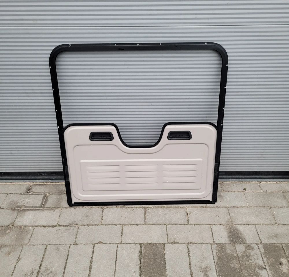 OSŁONA MASKOWINA SZYBERDACH DAF XF 106 1846023 CHWALIM116 - Carroceria e exterior por Camião: foto 1 OSŁONA MASKOWINA SZYBERDACH DAF XF 106 1846023 CHWALIM116 - Carroceria e exterior por Camião: foto 1