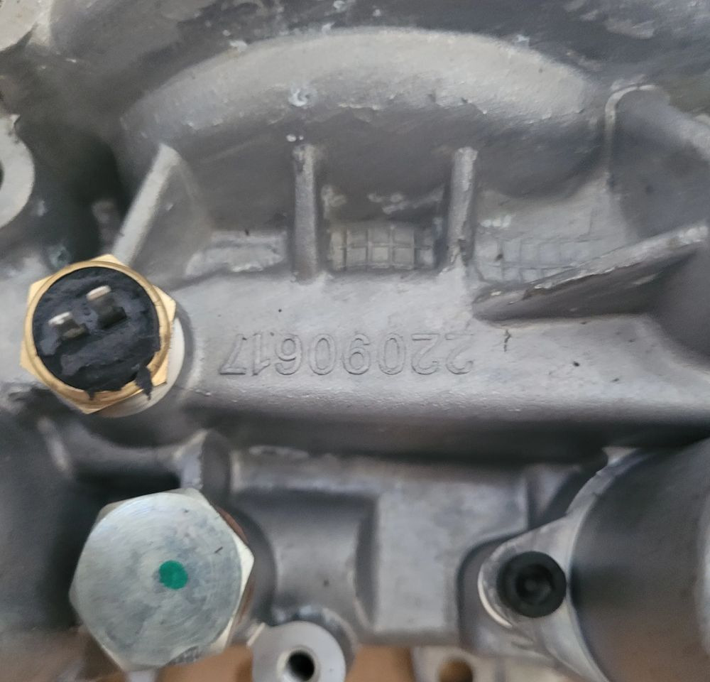 PODSTAWA FILTRA OLEJU VOLVO FH4 ORYGINAŁ 22998073 CHWALIM116 - Filtro de óleo por Camião: foto 5 PODSTAWA FILTRA OLEJU VOLVO FH4 ORYGINAŁ 22998073 CHWALIM116 - Filtro de óleo por Camião: foto 5