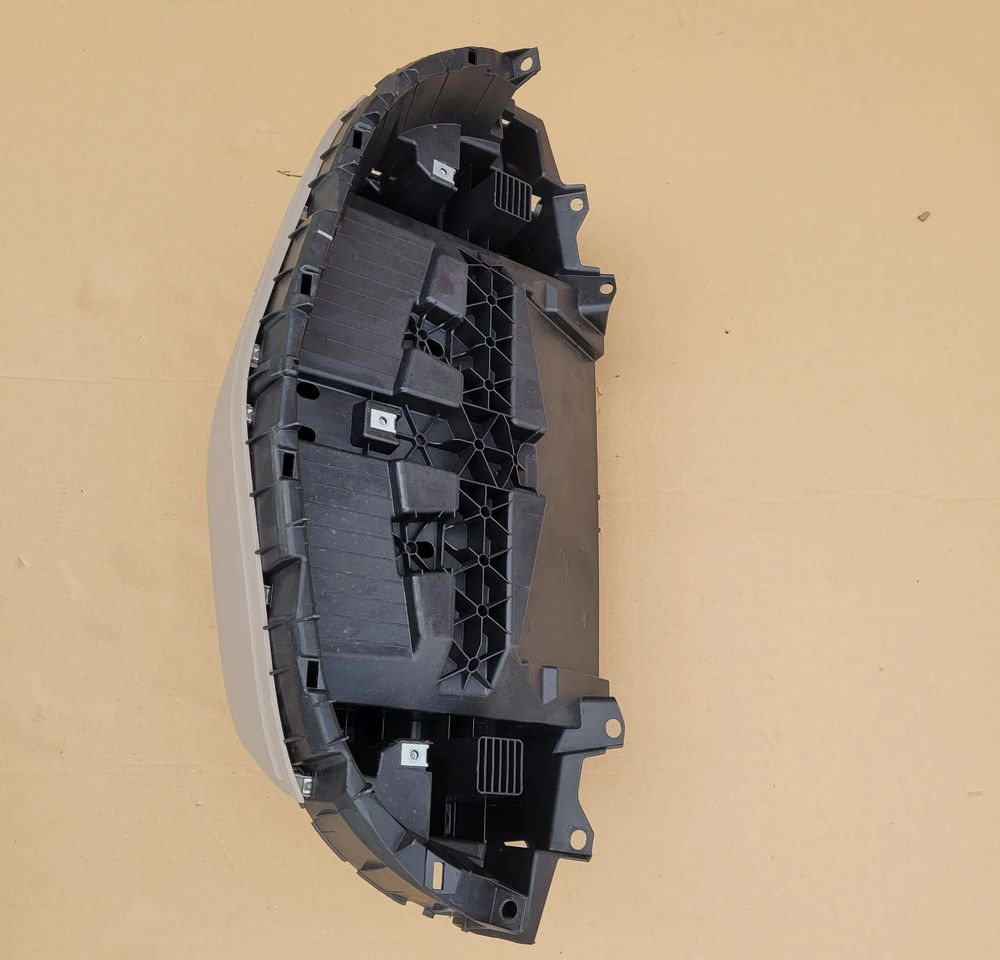 SCHOWEK DESKI ROZDZIELCZEJ DAF XG XD NM 2295671 CHWALIM116 - Cabine e interior por Camião: foto 2 SCHOWEK DESKI ROZDZIELCZEJ DAF XG XD NM 2295671 CHWALIM116 - Cabine e interior por Camião: foto 2