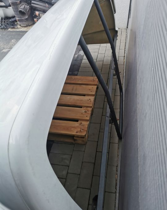 SPOJLER DACHOWY IVECO WASKA KABINA STRALIS ORYGINAŁ - Aerodinâmica/ Aerofólio por Camião: foto 4 SPOJLER DACHOWY IVECO WASKA KABINA STRALIS ORYGINAŁ - Aerodinâmica/ Aerofólio por Camião: foto 4