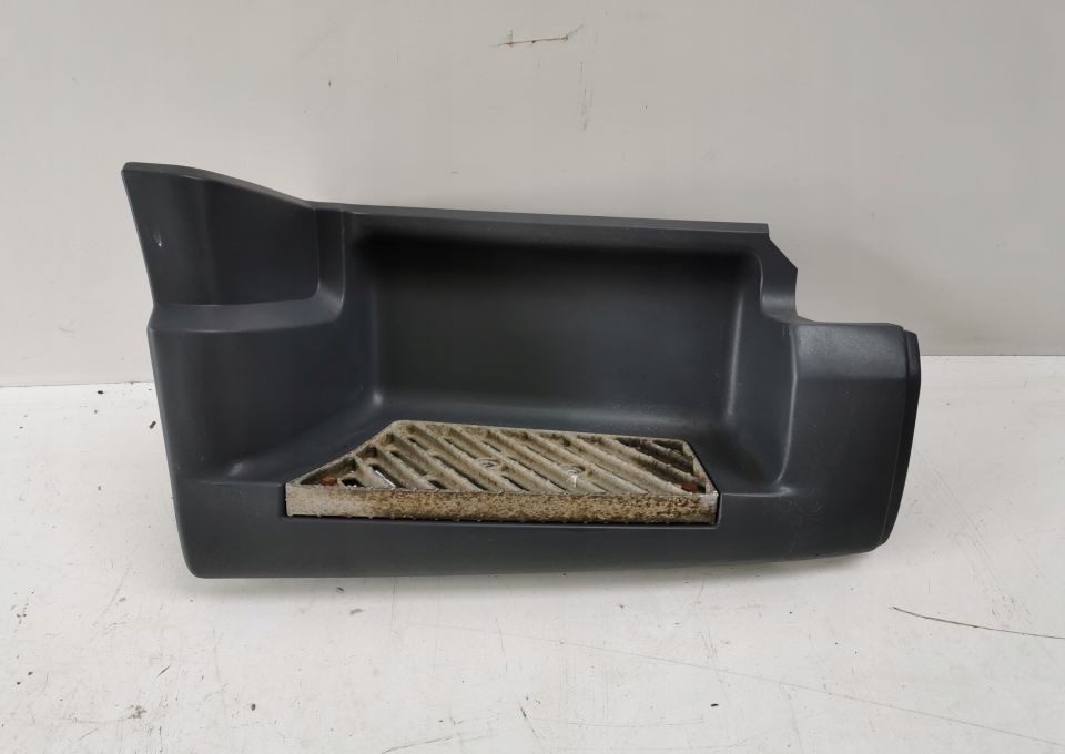 STOPNICA WŁAZ DAF LF PRAWA - Estribo por Camião: foto 1 STOPNICA WŁAZ DAF LF PRAWA - Estribo por Camião: foto 1