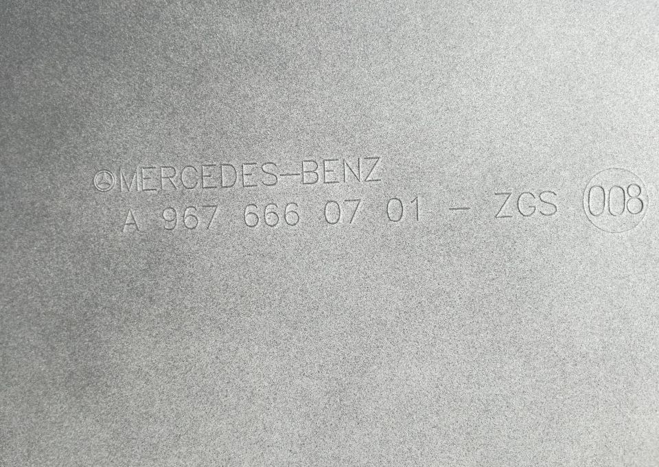 STOPNICA WŁAZ MERCEDES ATEGO EURO6 RH LH ORYGINAŁ - Estribo por Camião: foto 4 STOPNICA WŁAZ MERCEDES ATEGO EURO6 RH LH ORYGINAŁ - Estribo por Camião: foto 4