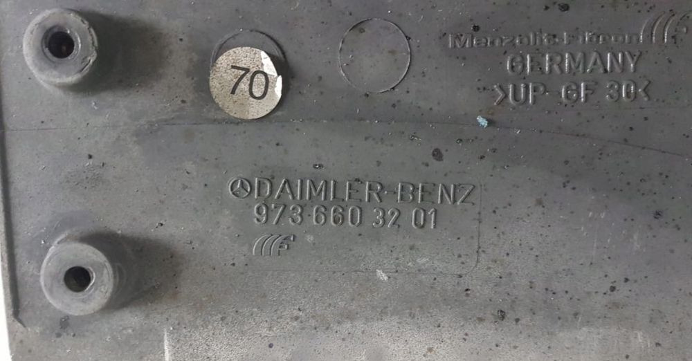 STOPNICA WŁAZ MERCEDES ATEGO wysoka LH ORYGINAŁ - Estribo por Camião: foto 3 STOPNICA WŁAZ MERCEDES ATEGO wysoka LH ORYGINAŁ - Estribo por Camião: foto 3