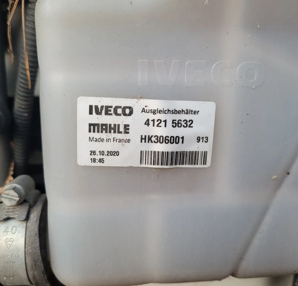 ZBIORNICZEK PŁYNU IVECO 41215632 ORYGINAŁ CHWALIM116 - Tanque de expansão por Camião: foto 2 ZBIORNICZEK PŁYNU IVECO 41215632 ORYGINAŁ CHWALIM116 - Tanque de expansão por Camião: foto 2