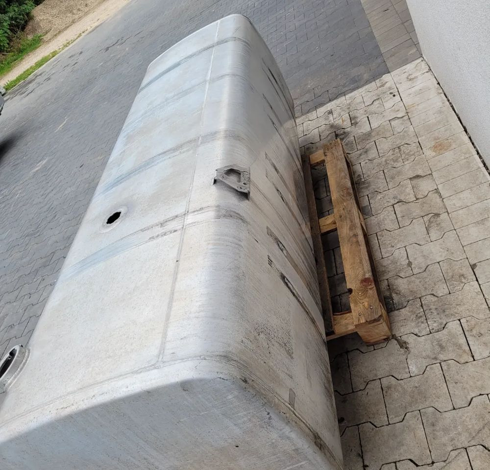 ZBIORNIK PALIWA DAF XF 1000L 225X70X70CM. - Tanque de combustível por Camião: foto 4 ZBIORNIK PALIWA DAF XF 1000L 225X70X70CM. - Tanque de combustível por Camião: foto 4