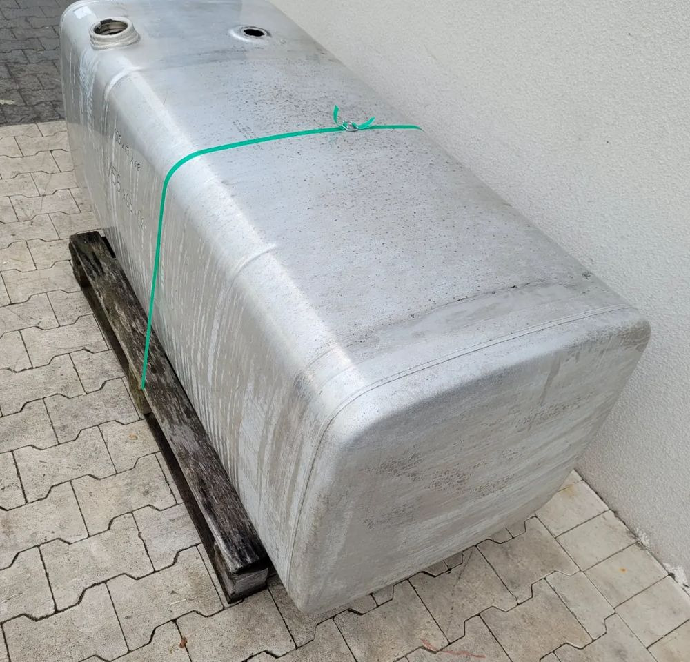 ZBIORNIK PALIWA IVECO STRALIS 600L 155X63X68 - Tanque de combustível por Camião: foto 2 ZBIORNIK PALIWA IVECO STRALIS 600L 155X63X68 - Tanque de combustível por Camião: foto 2