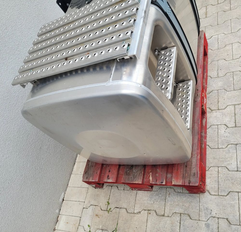ZBIORNIK PALIWA MAN TGX TG3 81.12201-6929 460L CHWALIM116 - Tanque de combustível por Camião: foto 3 ZBIORNIK PALIWA MAN TGX TG3 81.12201-6929 460L CHWALIM116 - Tanque de combustível por Camião: foto 3