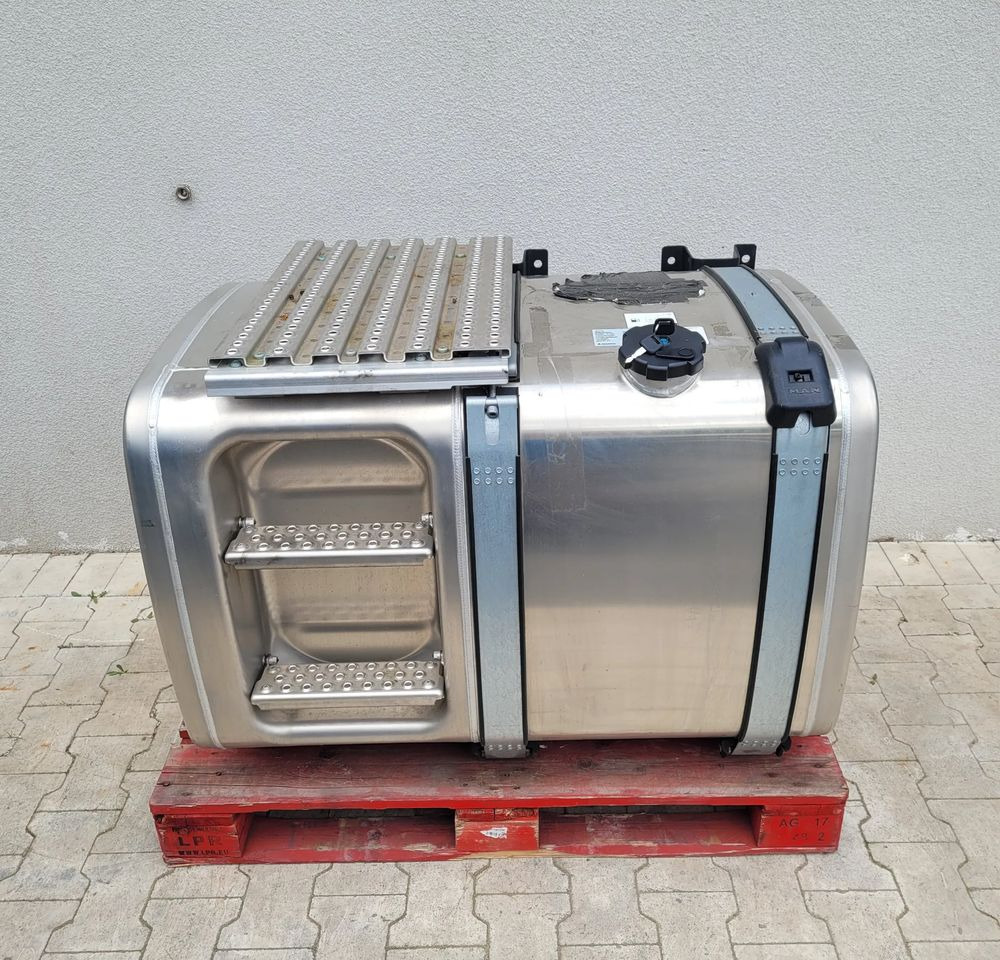 ZBIORNIK PALIWA MAN TGX TG3 81.12201-6929 460L CHWALIM116 - Tanque de combustível por Camião: foto 1 ZBIORNIK PALIWA MAN TGX TG3 81.12201-6929 460L CHWALIM116 - Tanque de combustível por Camião: foto 1