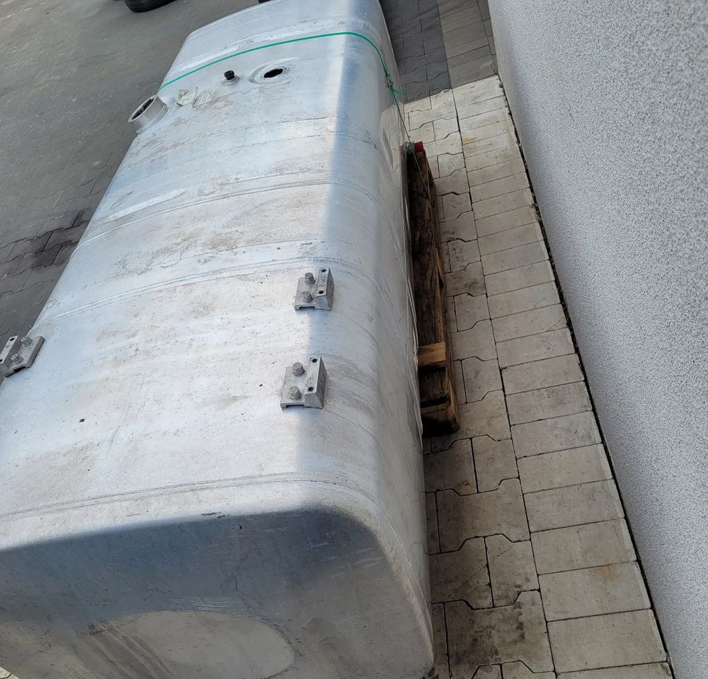 ZBIORNIK PALIWA MAN TGX TGS 200X60X70CM - Tanque de combustível por Camião: foto 4 ZBIORNIK PALIWA MAN TGX TGS 200X60X70CM - Tanque de combustível por Camião: foto 4