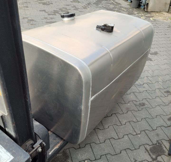 ZBIORNIK PALIWA NOWA MAN daf 450L 113X70X70CM - Tanque de combustível por Camião: foto 2 ZBIORNIK PALIWA NOWA MAN daf 450L 113X70X70CM - Tanque de combustível por Camião: foto 2