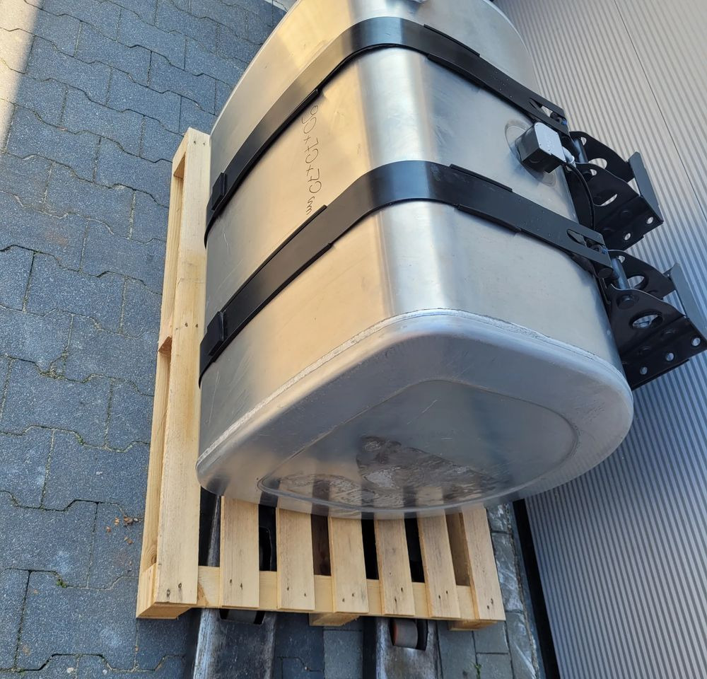 ZBIORNIK PALIWA VOLVO FH4 FH5 RENAULT 90X70X70 CM 365L 21516446 CHWALIM116 - Sistema de combustível por Camião: foto 5 ZBIORNIK PALIWA VOLVO FH4 FH5 RENAULT 90X70X70 CM 365L 21516446 CHWALIM116 - Sistema de combustível por Camião: foto 5