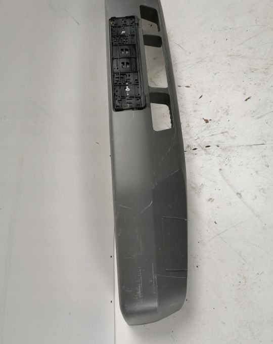 ZDERZAK MERCEDES VARIO 670 ORYGINAŁ - Para-choque por Veículo comercial: foto 4 ZDERZAK MERCEDES VARIO 670 ORYGINAŁ - Para-choque por Veículo comercial: foto 4