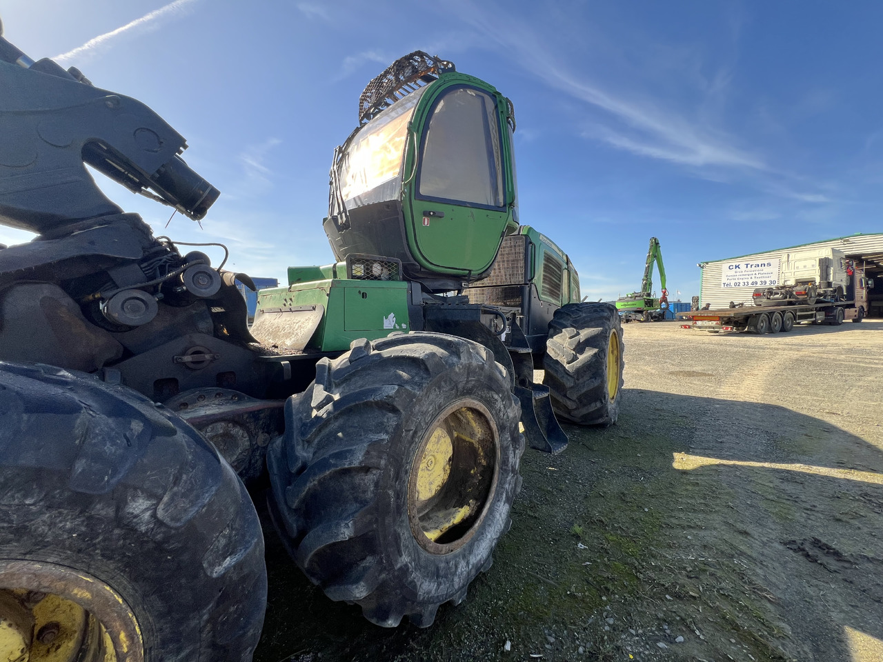 JOHN DEERE 1270E - Harvester: foto 1 JOHN DEERE 1270E - Harvester: foto 1