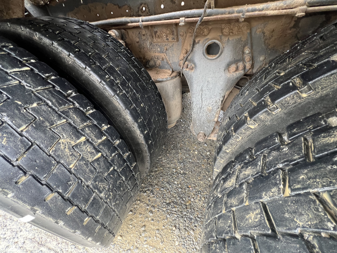 SCANIA 8x4 - Camião polibenne: foto 3 SCANIA 8x4 - Camião polibenne: foto 3