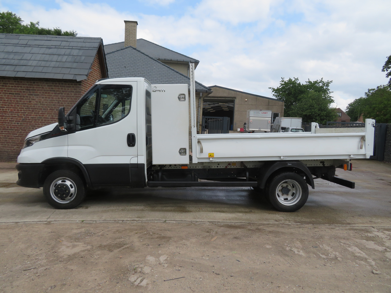 IVECO Daily 35C16 - 3.0 - Carrinha basculante: foto 4 IVECO Daily 35C16 - 3.0 - Carrinha basculante: foto 4