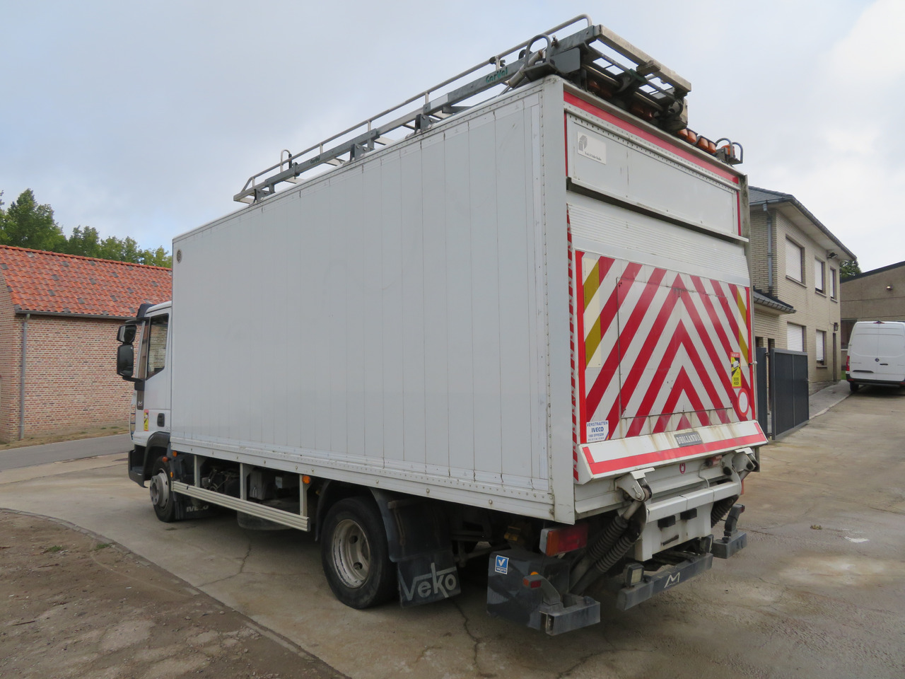 Iveco Eurocargo ML90E18 Bakwagen - Camião furgão: foto 5 Iveco Eurocargo ML90E18 Bakwagen - Camião furgão: foto 5