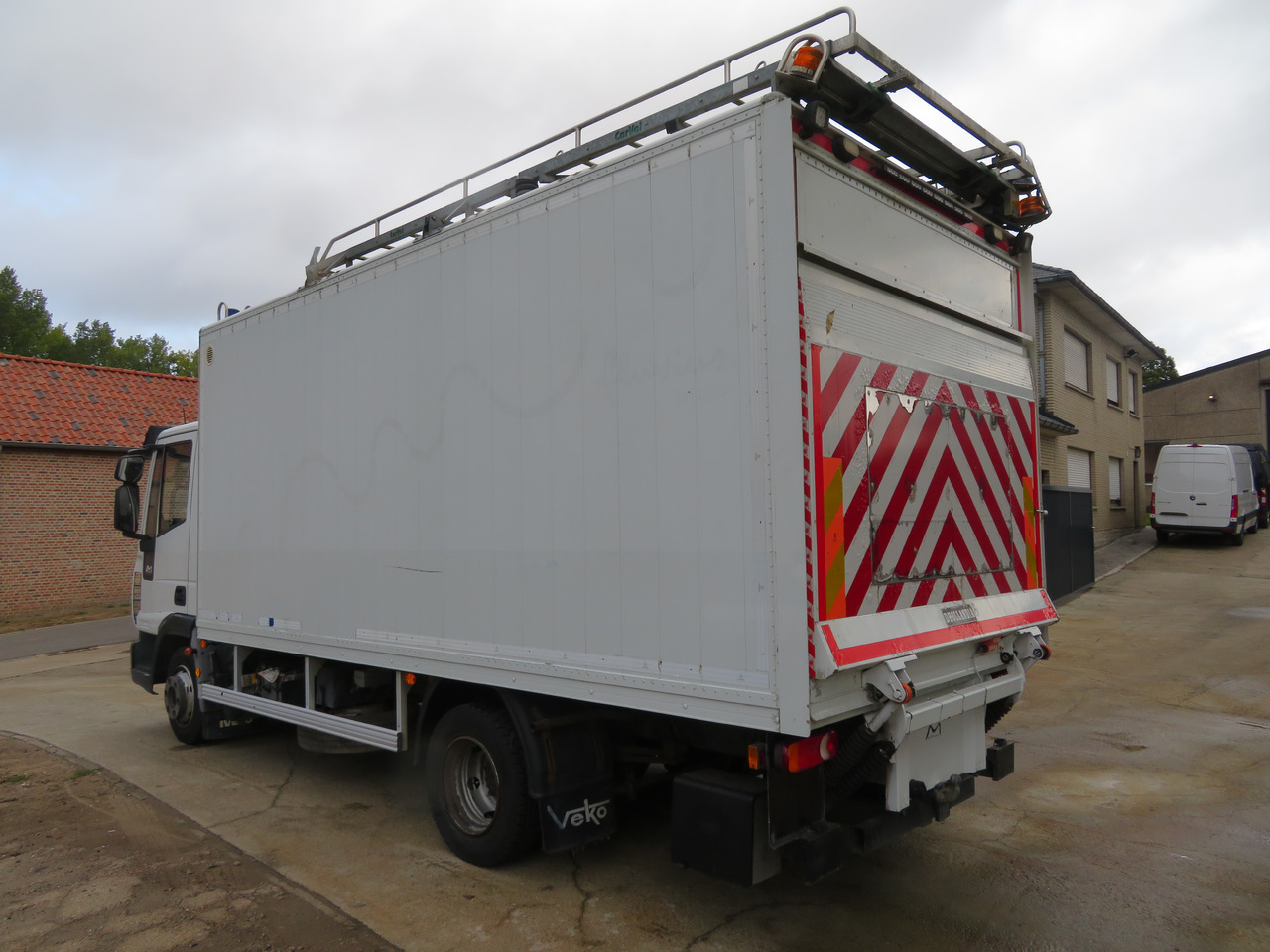 Iveco Eurocargo ML90E18 Bakwagen - Camião furgão: foto 5 Iveco Eurocargo ML90E18 Bakwagen - Camião furgão: foto 5