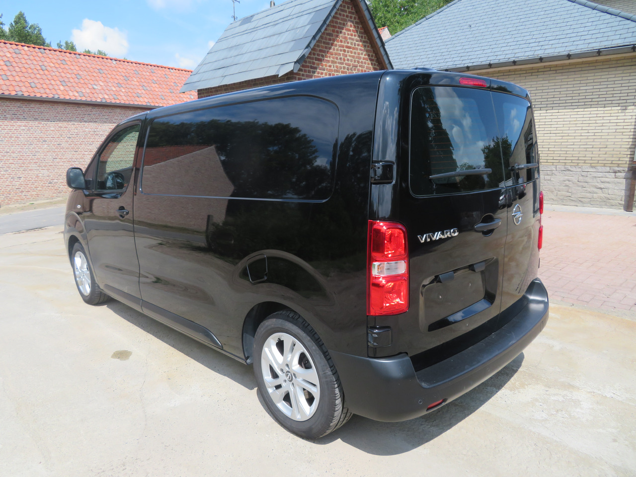 OPEL Vivaro Edition 2.0 Turbo - L2H1 - Furgão compacto: foto 5 OPEL Vivaro Edition 2.0 Turbo - L2H1 - Furgão compacto: foto 5