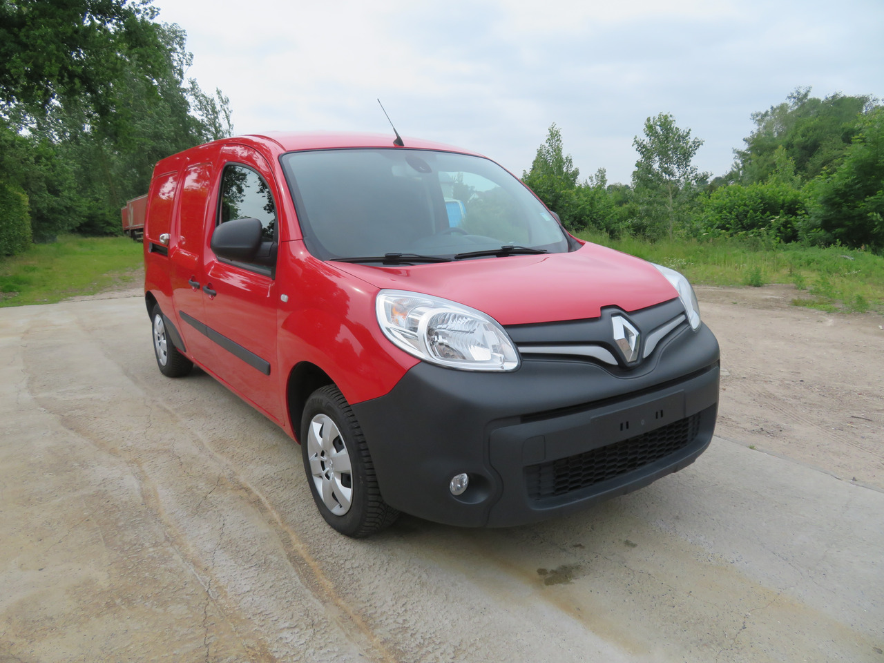 RENAULT Kangoo EXPRESS MAXI 1.5 dCi Grand Confort - Furgão compacto: foto 1 RENAULT Kangoo EXPRESS MAXI 1.5 dCi Grand Confort - Furgão compacto: foto 1