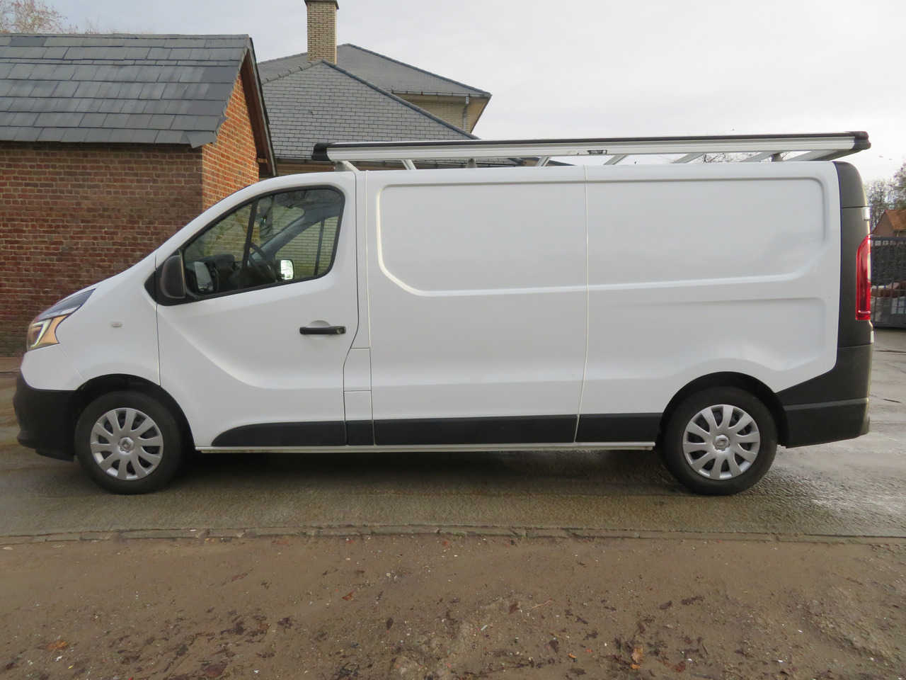 Renault Trafic 2.0dCi Grand Confort - L2H1 - Furgão compacto: foto 4 Renault Trafic 2.0dCi Grand Confort - L2H1 - Furgão compacto: foto 4