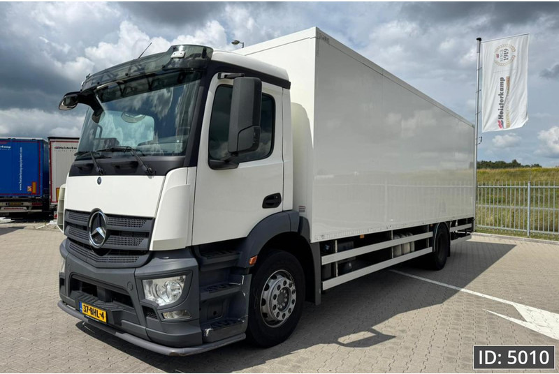 Camião furgão Mercedes-Benz Antos 1824 Day Cab, Euro 6, / Cargolift 2500KG: foto 1