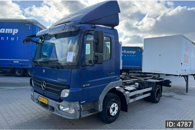 Mercedes-Benz Atego 816 Day Cab, Euro 5, BDF / EPS automatic / standklima / Hydraulic system - Camião transportador de contêineres/ Caixa móvel: foto 1 Mercedes-Benz Atego 816 Day Cab, Euro 5, BDF / EPS automatic / standklima / Hydraulic system - Camião transportador de contêineres/ Caixa móvel: foto 1