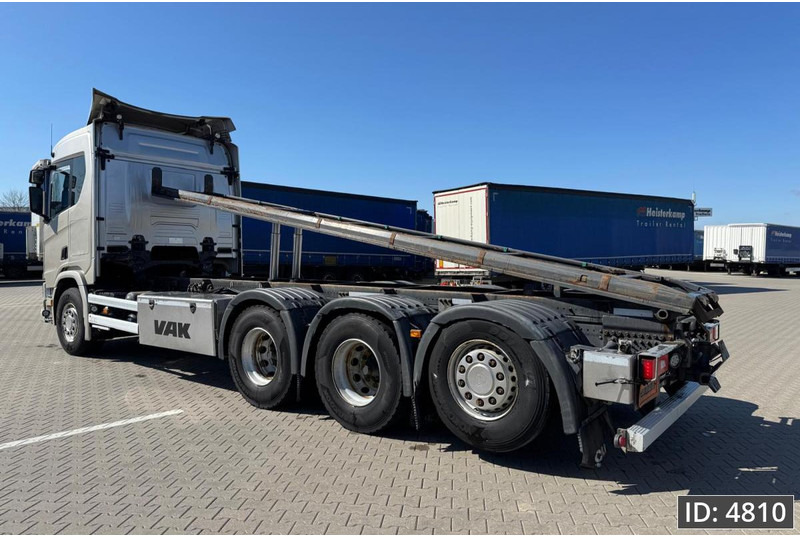 Scania R540 Topline, Euro 6, / 8x4 / BDF / Tipper / Steering axle, Intarder - Camião transportador de contêineres/ Caixa móvel: foto 2 Scania R540 Topline, Euro 6, / 8x4 / BDF / Tipper / Steering axle, Intarder - Camião transportador de contêineres/ Caixa móvel: foto 2