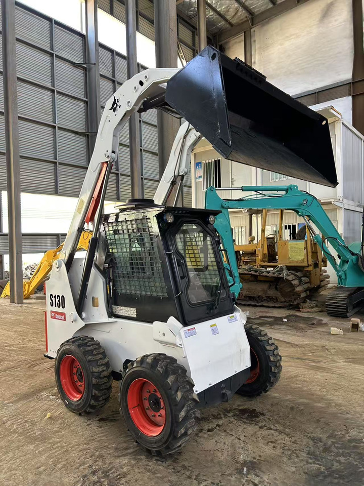 BOBCAT S130 Skid Steer Loader Click for Discount - Mini pá carregadora: foto 5 BOBCAT S130 Skid Steer Loader Click for Discount - Mini pá carregadora: foto 5