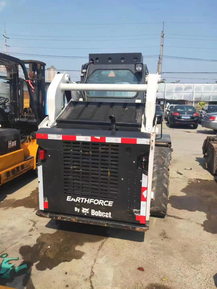 BOBCAT Skid Steer Loader S18 - Mini pá carregadora: foto 3 BOBCAT Skid Steer Loader S18 - Mini pá carregadora: foto 3