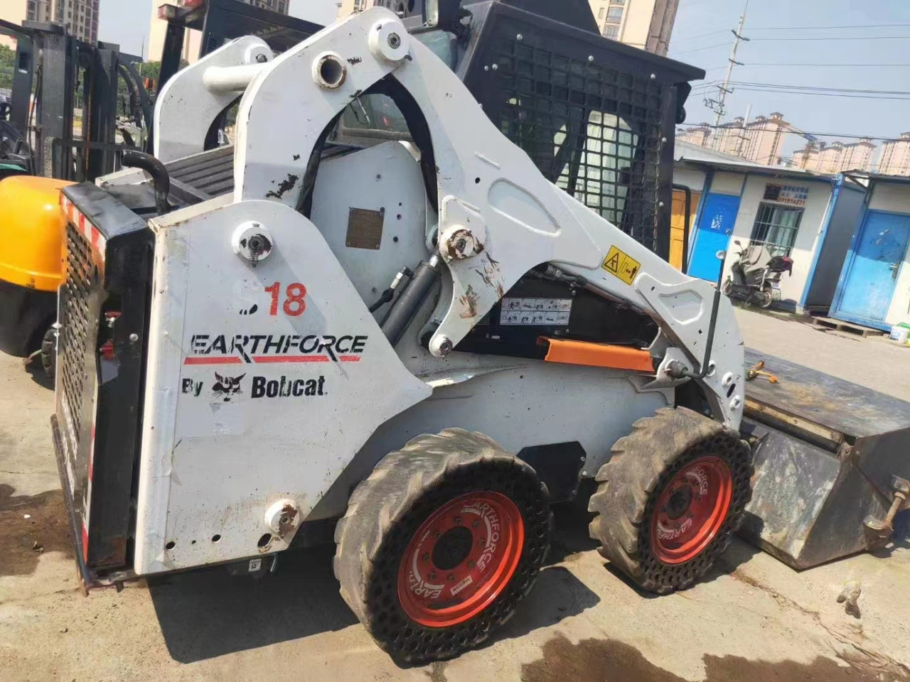 BOBCAT Skid Steer Loader S18 - Mini pá carregadora: foto 5 BOBCAT Skid Steer Loader S18 - Mini pá carregadora: foto 5