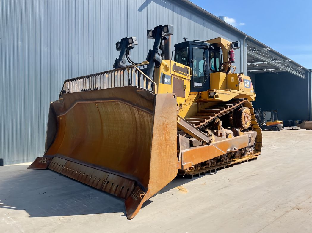CAT Bulldozer D9R Click for Discount - Buldôzer: foto 2 CAT Bulldozer D9R Click for Discount - Buldôzer: foto 2