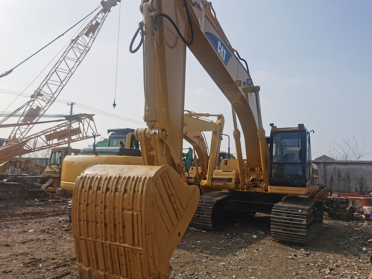 CATERPILLAR 325B - Escavadora de rastos: foto 1 CATERPILLAR 325B - Escavadora de rastos: foto 1
