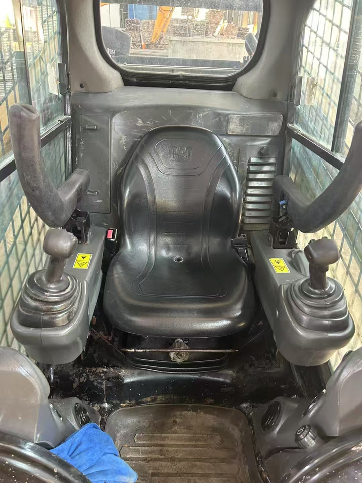 CATERPILLAR CAT260D Skid Steer Loader - Mini pá carregadora: foto 4 CATERPILLAR CAT260D Skid Steer Loader - Mini pá carregadora: foto 4