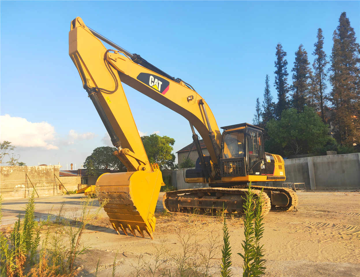 CATERPILLAR Crawler Excavator 325D Good Condition - Escavadora de rastos: foto 1 CATERPILLAR Crawler Excavator 325D Good Condition - Escavadora de rastos: foto 1