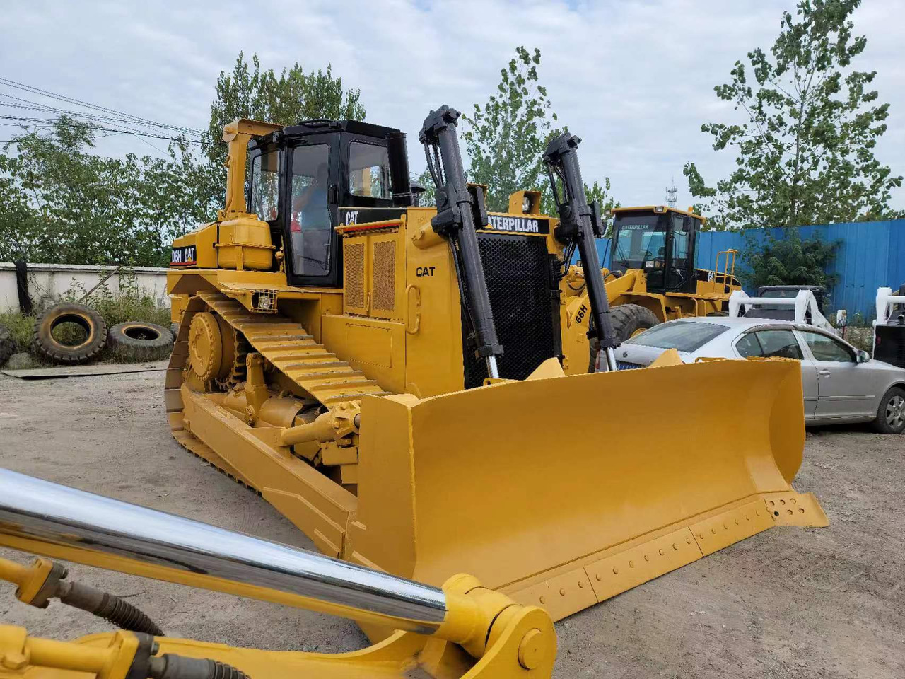 CATERPILLAR D6H - Buldôzer: foto 2 CATERPILLAR D6H - Buldôzer: foto 2