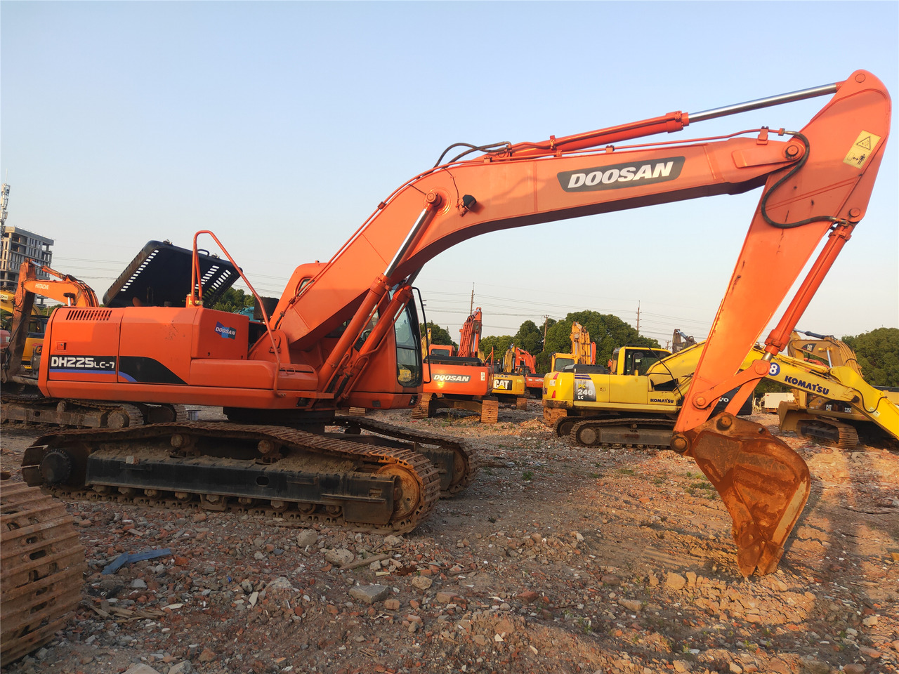 DOOSAN Crawler excavator - Escavadora de rastos: foto 3 DOOSAN Crawler excavator - Escavadora de rastos: foto 3