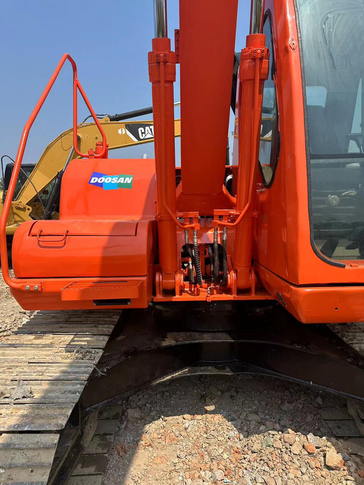 DOOSAN DH150LC-7 Extended arm crawler excavator - Escavadora de rastos: foto 4 DOOSAN DH150LC-7 Extended arm crawler excavator - Escavadora de rastos: foto 4