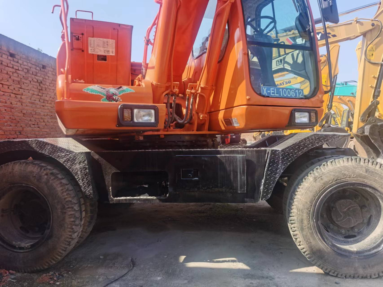 DOOSAN DH150W-7 - Escavadora de rastos: foto 2 DOOSAN DH150W-7 - Escavadora de rastos: foto 2