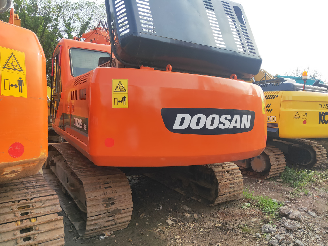 DOOSAN DH215LC-9 - Escavadora de rastos: foto 3 DOOSAN DH215LC-9 - Escavadora de rastos: foto 3