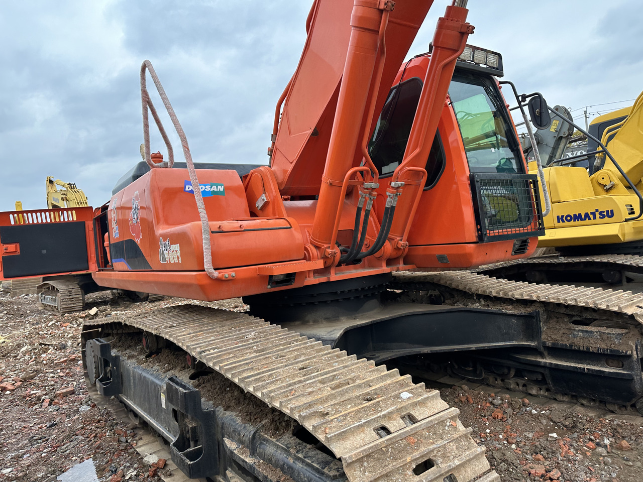 DOOSAN DH420LC-7 Crawler Excavator - Escavadora de rastos: foto 3 DOOSAN DH420LC-7 Crawler Excavator - Escavadora de rastos: foto 3