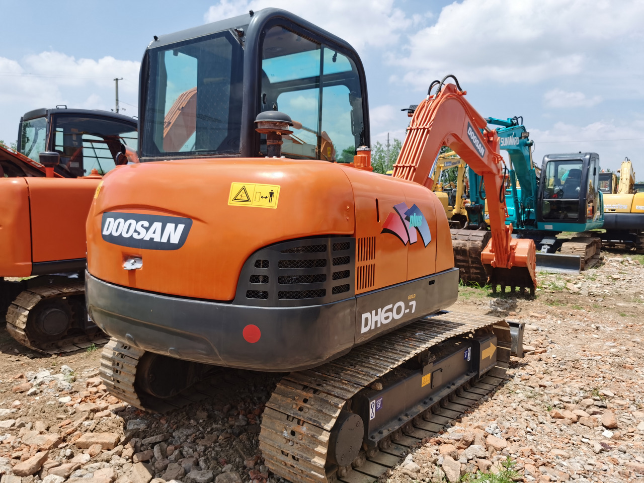 DOOSAN DH60-7 - Escavadora de rastos: foto 3 DOOSAN DH60-7 - Escavadora de rastos: foto 3