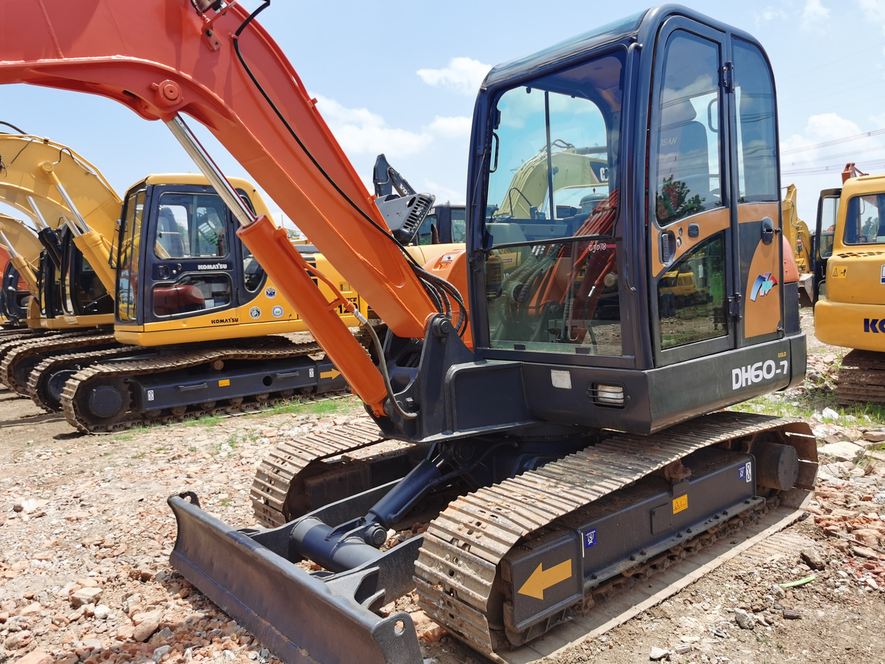 DOOSAN DH60-7 - Escavadora de rastos: foto 5 DOOSAN DH60-7 - Escavadora de rastos: foto 5