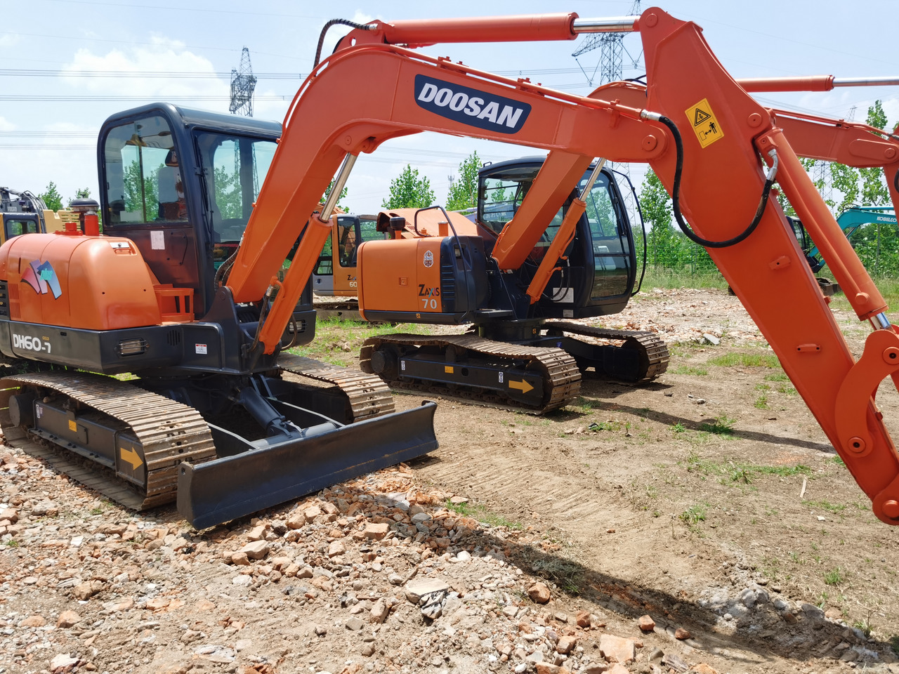 DOOSAN DH60-7 - Escavadora de rastos: foto 4 DOOSAN DH60-7 - Escavadora de rastos: foto 4
