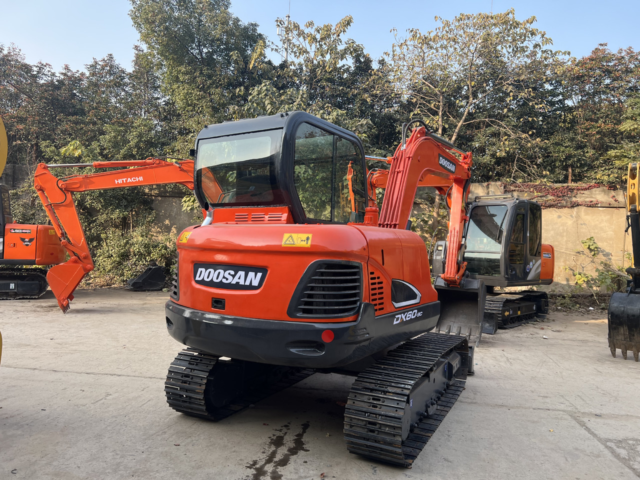 DOOSAN DH60-9C - Escavadora de rastos: foto 4 DOOSAN DH60-9C - Escavadora de rastos: foto 4